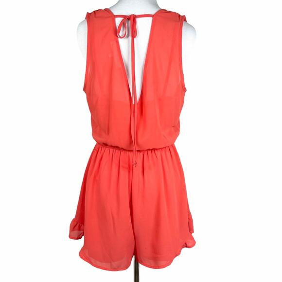 Astr The Label Coral ruffle Romper in Small - Picture 5 of 8
